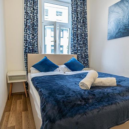 Modern Comforts: Chic Studio Apt Centrally Located Wien Eksteriør bilde