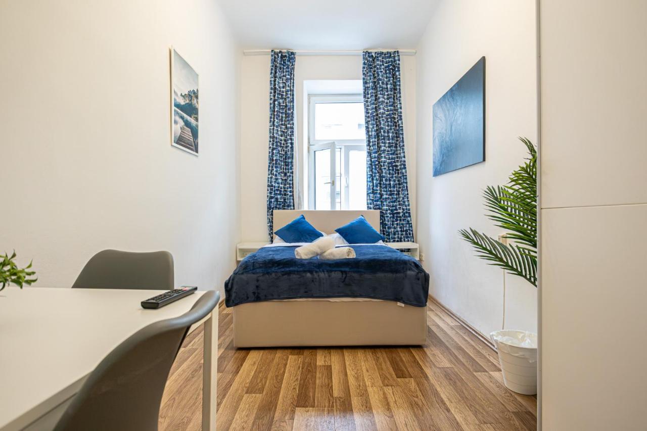 Modern Comforts: Chic Studio Apt Centrally Located Wien Eksteriør bilde